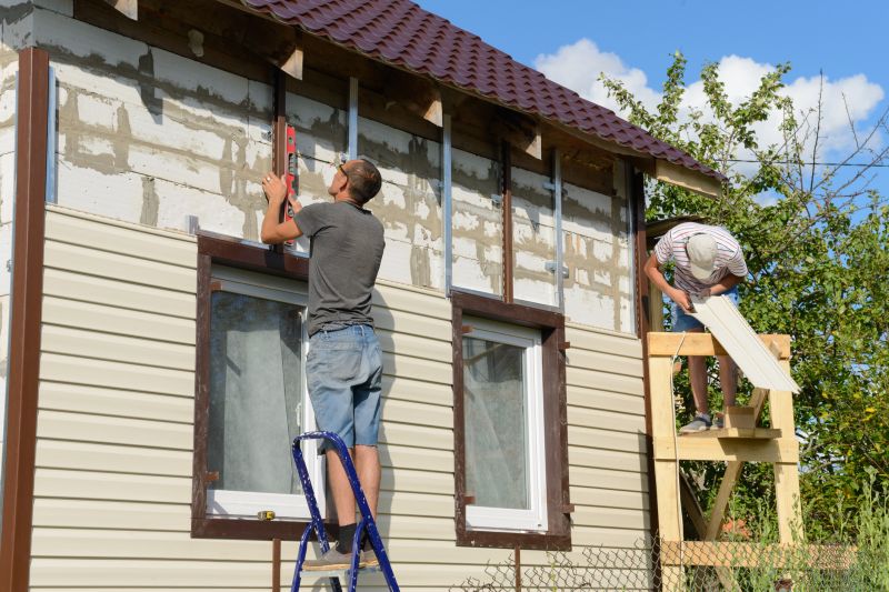 Sealing and Securing Vinyl Siding